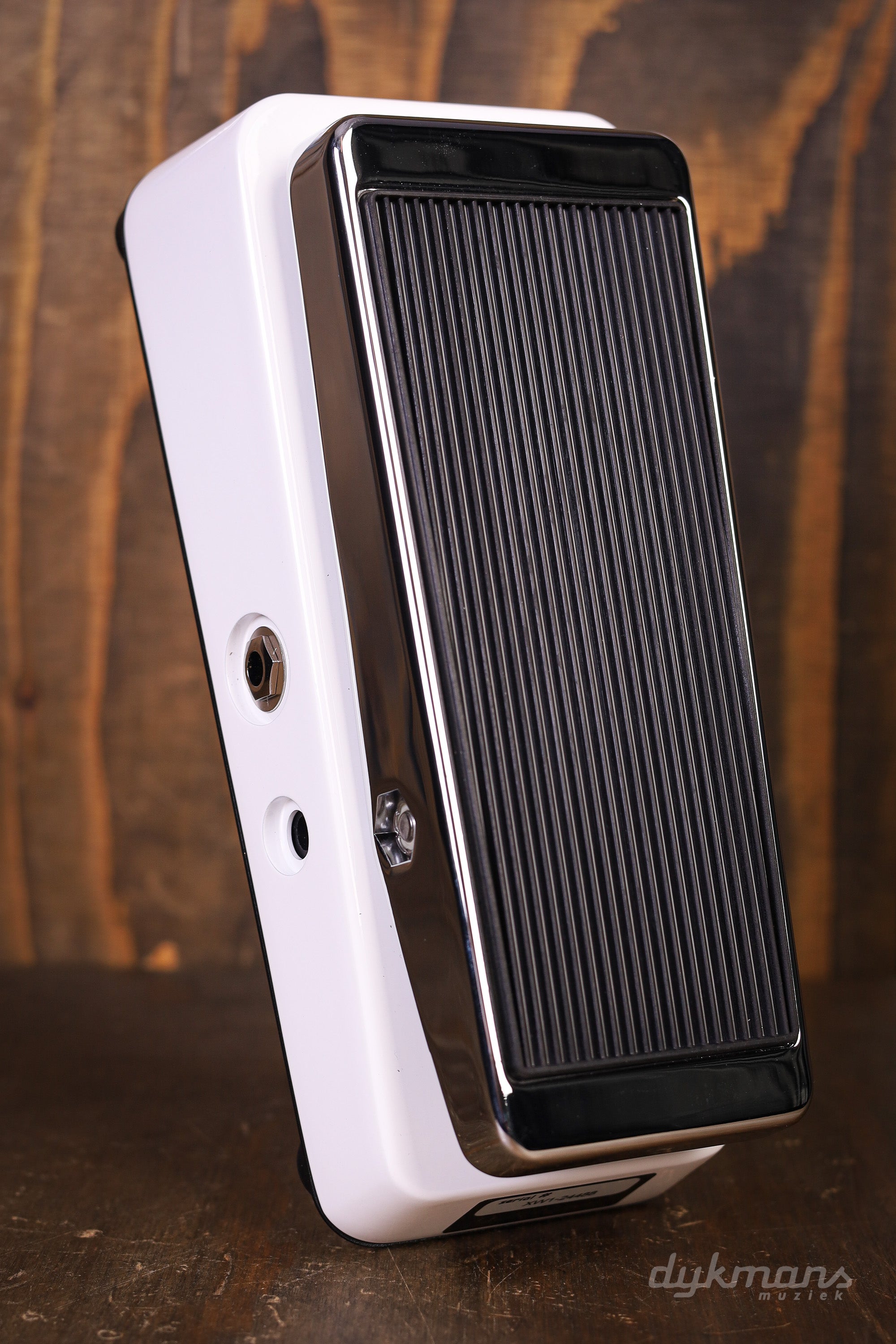 xotic xw-1 wah pedal Xotic XW-1 Wah Pedal White – Dijkmans Guitars