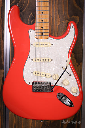 Fender Stratocaster PRE-OWNED!