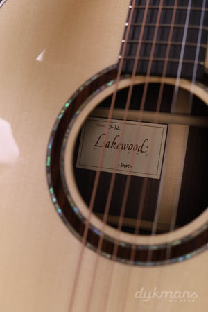 Lakewood D-32
