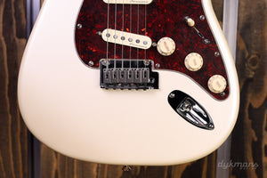 Fender Player Plus Stratocaster Olympic Pearl PRE-OWNED!