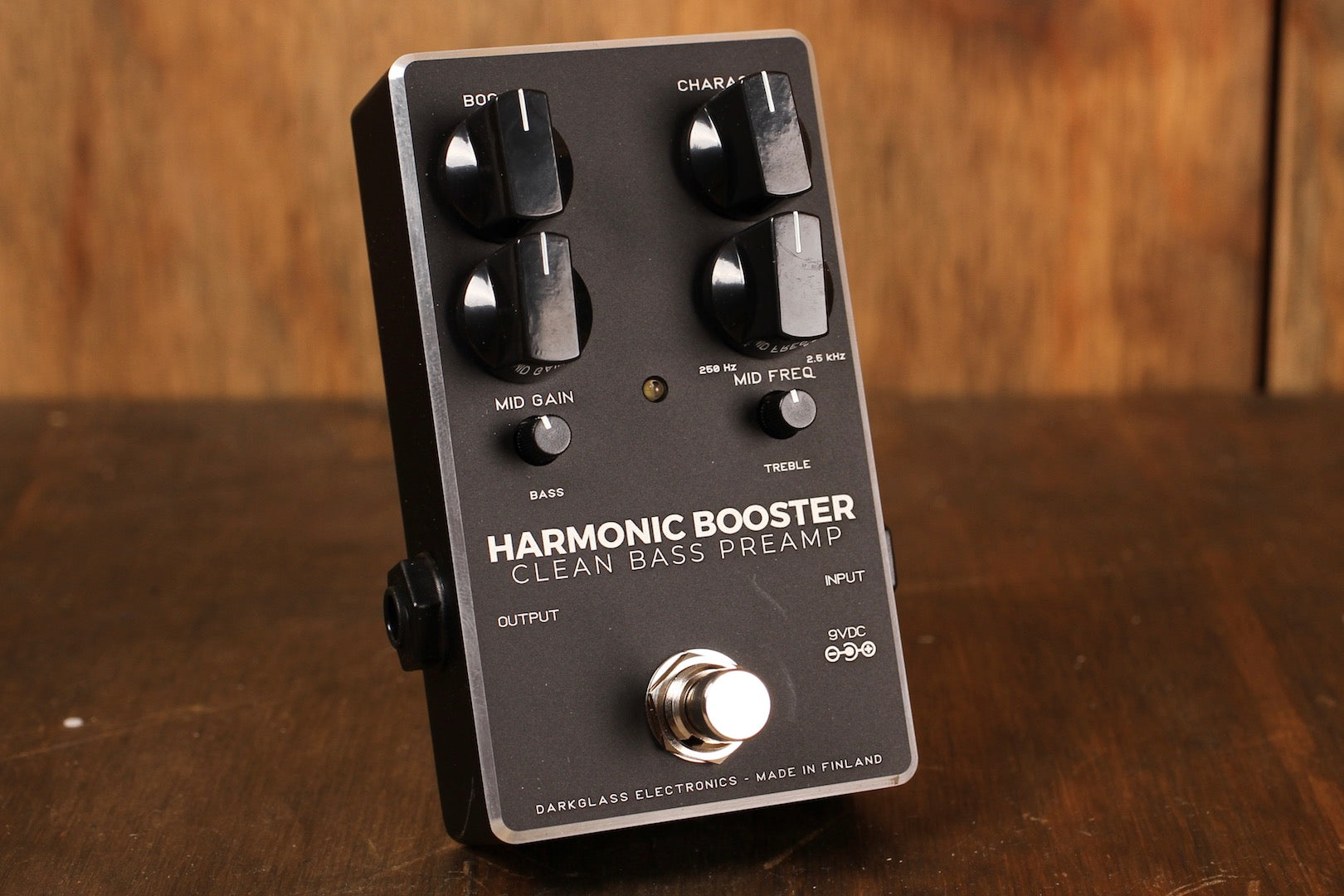 clean bass preamp pedal Darkglass Harmonic Booster Bass Preamp – Dijkmans Guitars