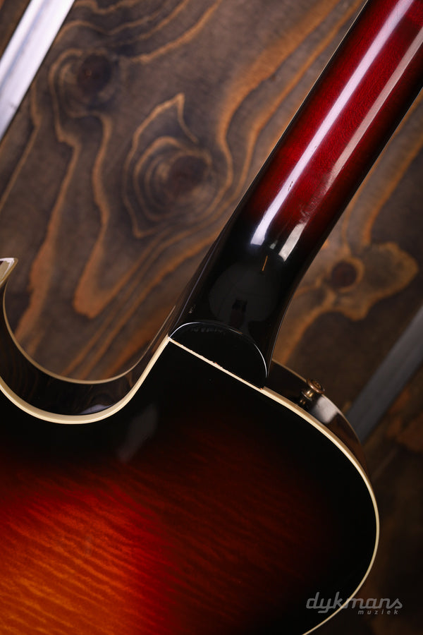 Gibson ES-137 Custom 2003 PRE-OWNED!