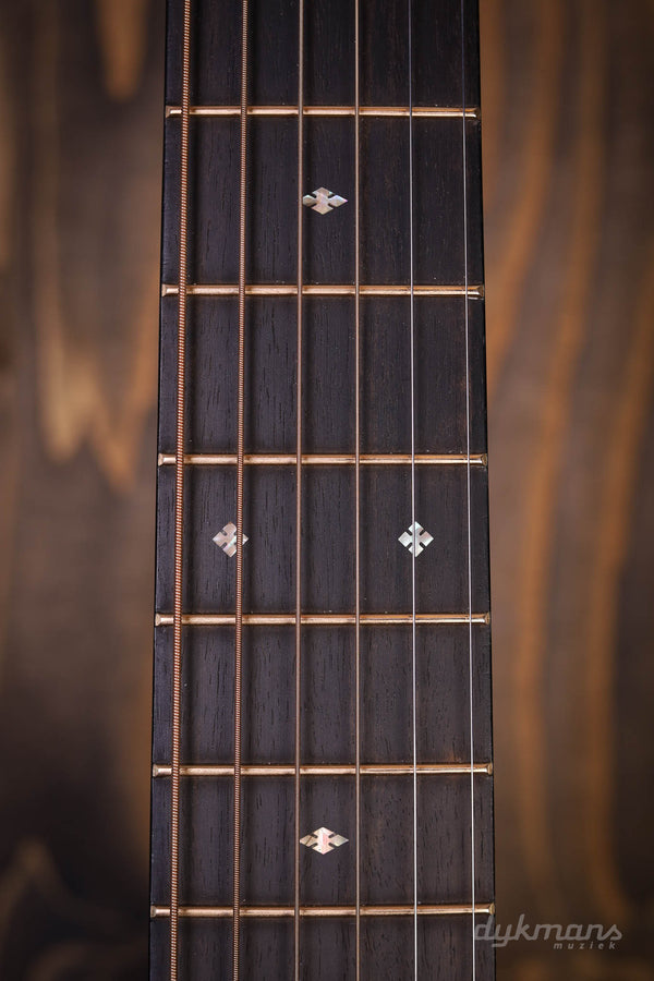 Martin O12-28 Modern Deluxe PRE-OWNED!