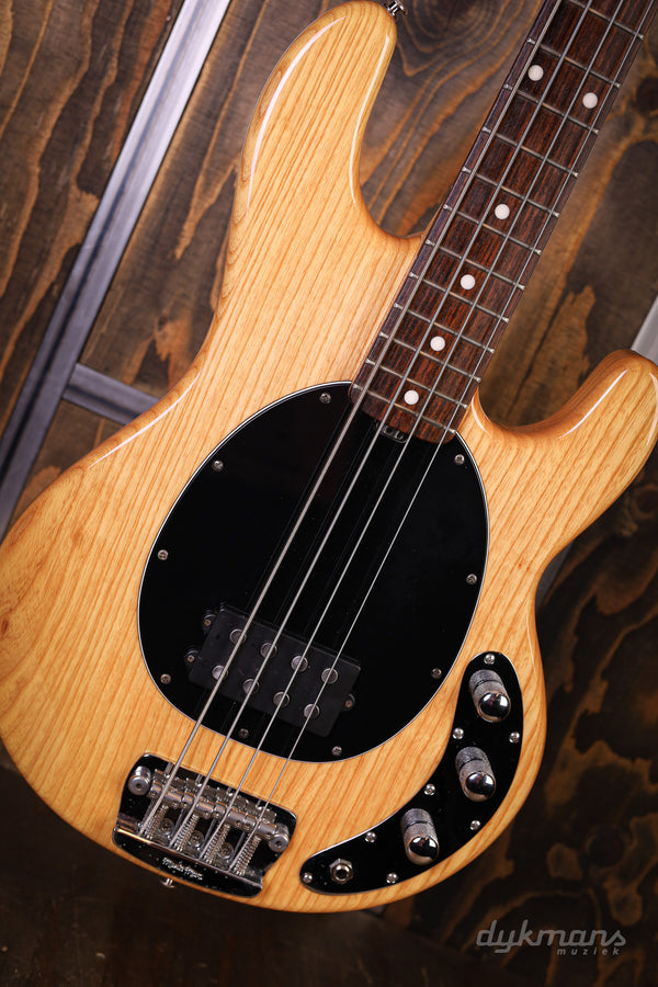 Music Man Stingray Naturel 2-eq 2005 PRE-OWNED!