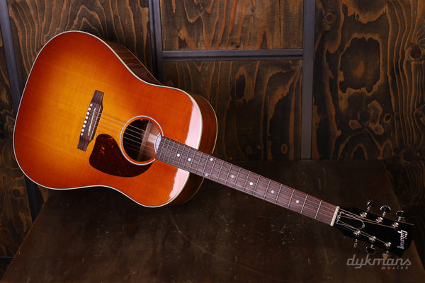 Gibson J-45 Standard Heritage Cherry Sunburst