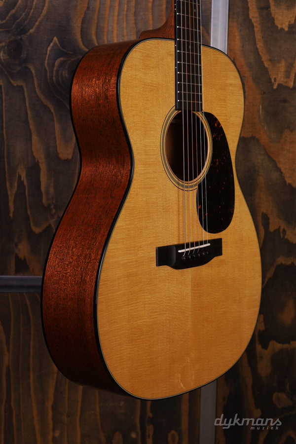 Martin 000-18