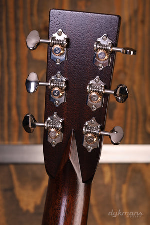 Bourgeois Professional Series Vintage Dreadnaught Satin