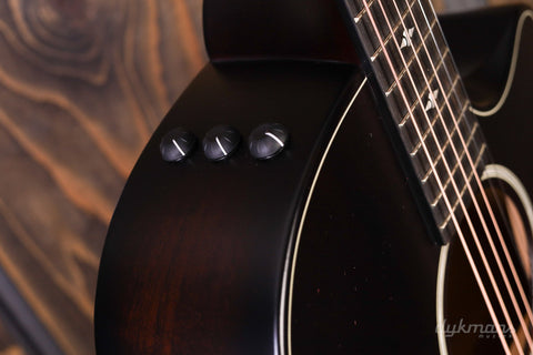 Taylor Builder's Edition 324ce