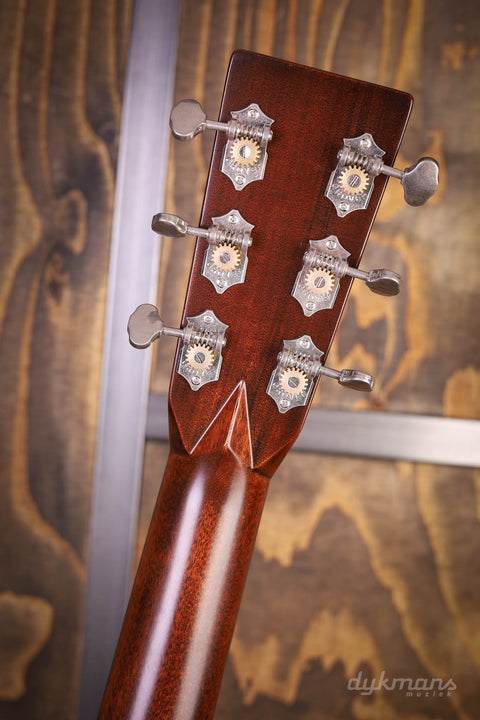 Martin Custom Shop OOO 14-Fret Wild Grain Indian Rosewood