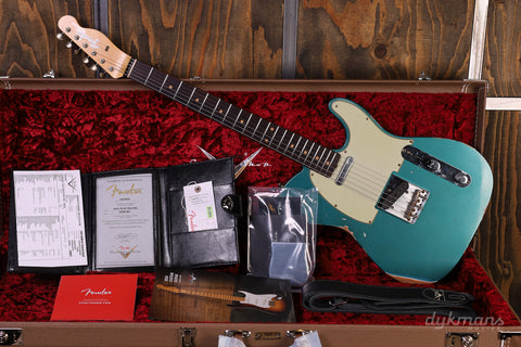 Fender Custom Shop Limited Edition 1960 Telecaster Relic Aged Ocean Turquoise