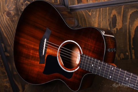 Taylor 222ce-K DLX Hawaiian Koa