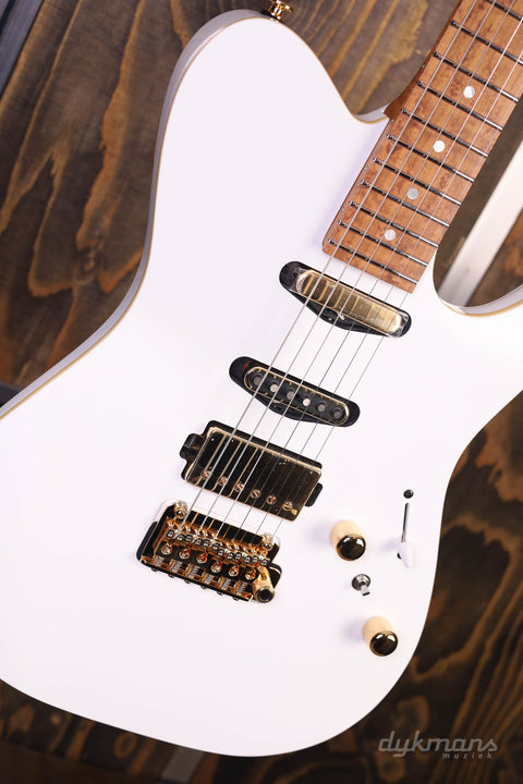 Ibanez LB1-WH Lari Basilio Signature White