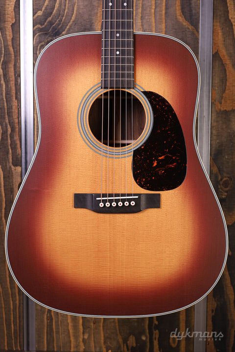 Martin D-28 Satin Amberburst