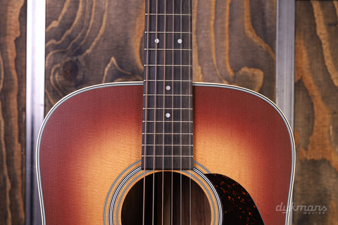 Martin D-28 Satin Amberburst