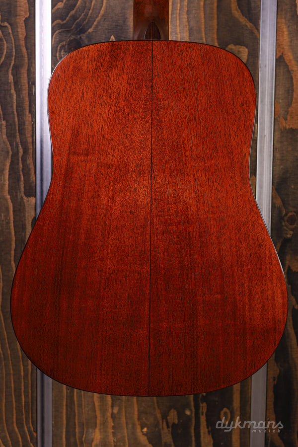 Martin D18 Modern Deluxe PRE-OWNED!