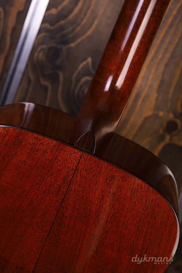 Martin D18 Modern Deluxe PRE-OWNED!