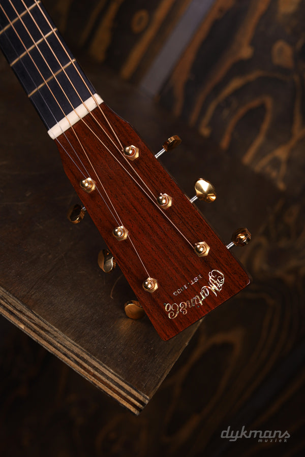 Martin D18 Modern Deluxe PRE-OWNED!