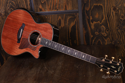 Taylor 50th Anniversary Builder’s Edition 814ce