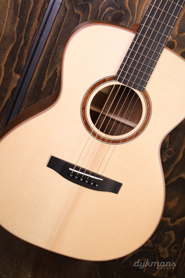 Lakewood M-18