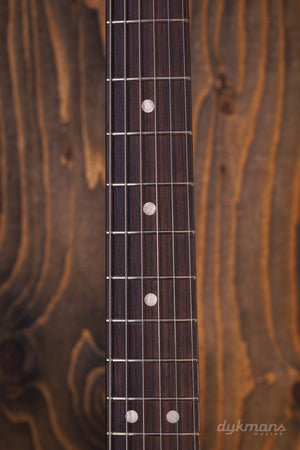 Fender Vintera III Late 60s Stratocaster 3 Tone Sunburst