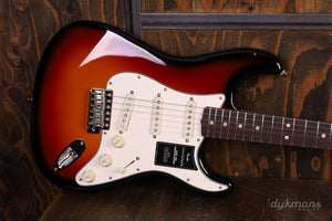 Fender Vintera III Late 60s Stratocaster 3 Tone Sunburst