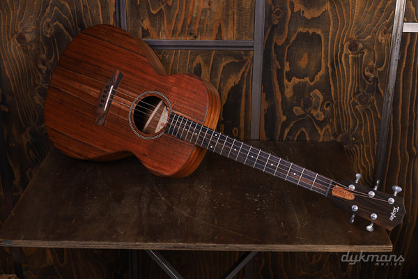 Taylor JCSM-5 Jacob Collier Signature