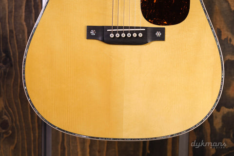 Martin Custom Shop D 14-Fret Guatemalan