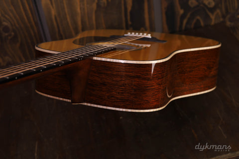 Martin Custom Shop D 14-Fret Guatemalan