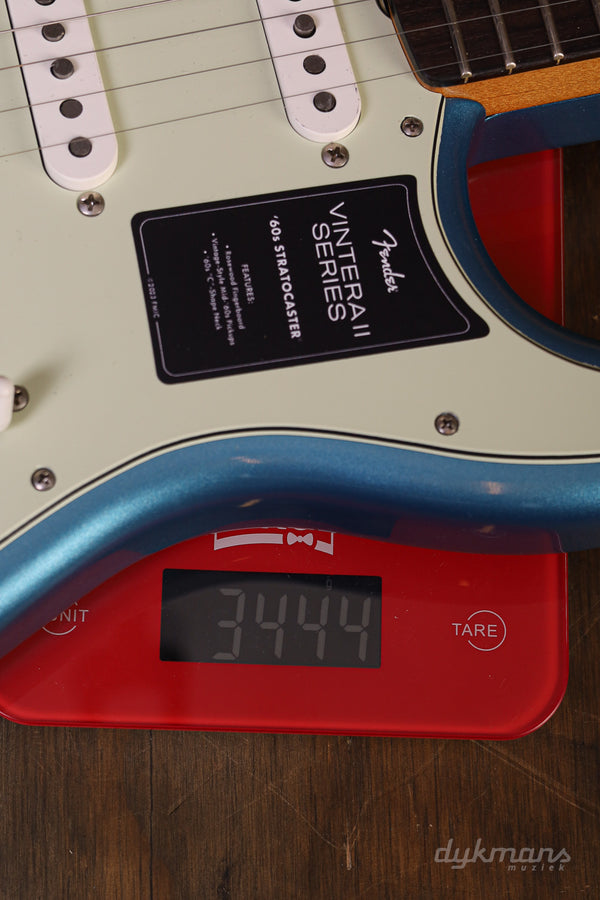 Fender Vintera Limited Edition Roadworn Stratocaster Lake Placid Blue