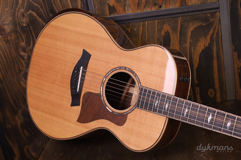 Taylor 812e + Free Taylor Strap!