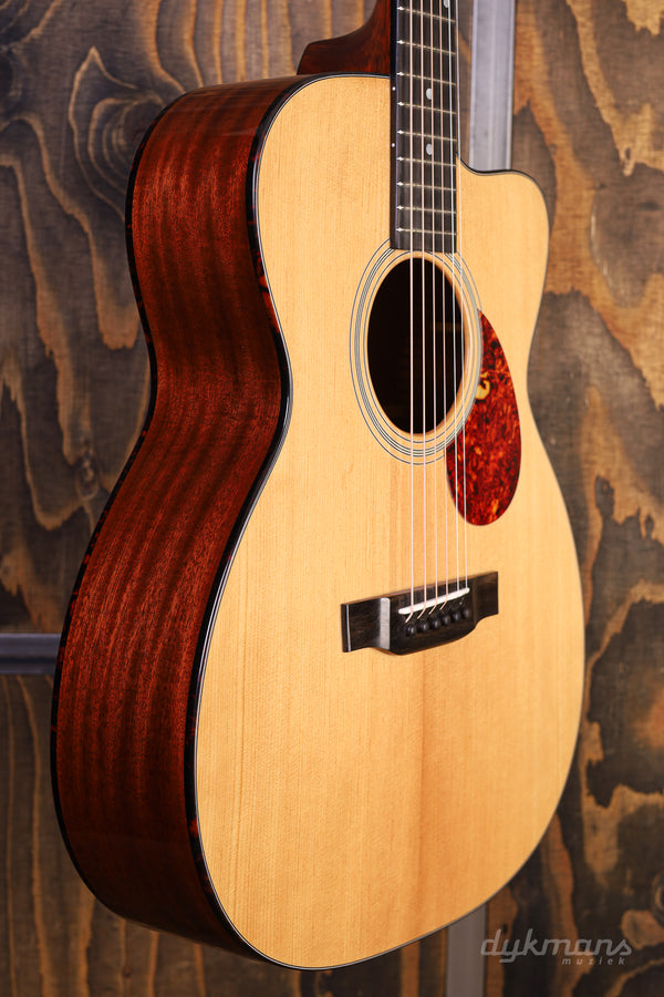 Eastman E1OMCE Deluxe