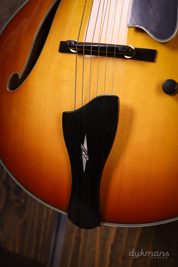 Eastman AR805CE