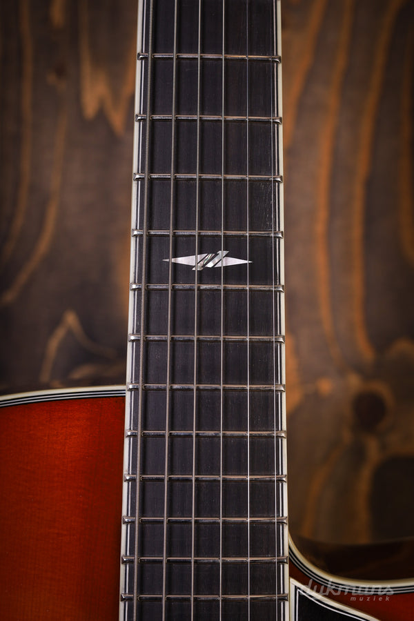 Eastman AR805CE