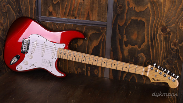 Fender Standard Stratocaster Maple Candy Apple Red