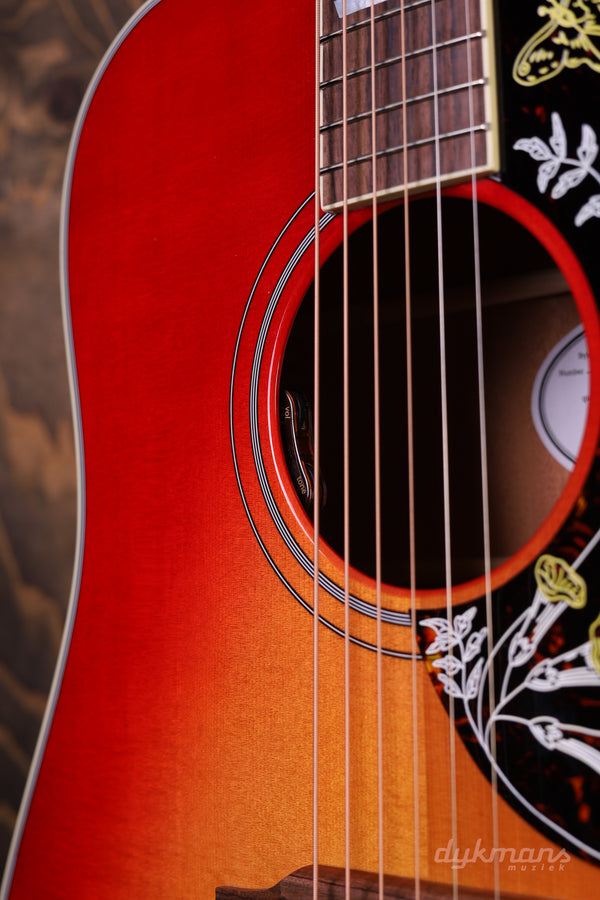 Gibson Hummingbird Standard Vintage Cherry Sunburst