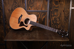 Taylor 212ce