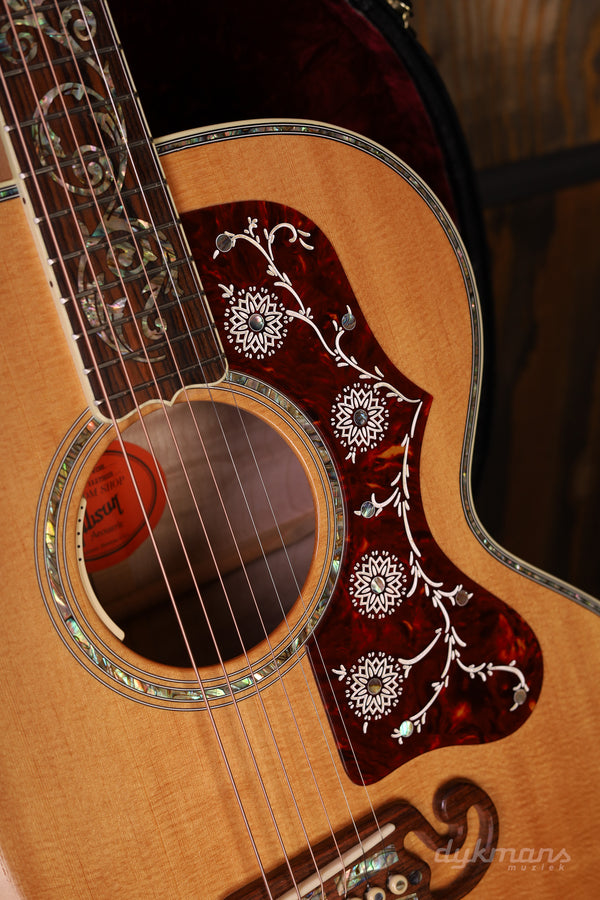 Gibson Acoustic SJ200 Vine Antique Natural Quilt PRE-OWNED!