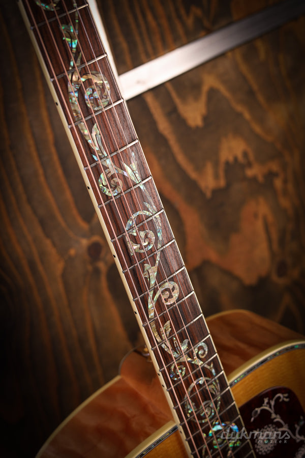 Gibson Acoustic SJ200 Vine Antique Natural Quilt PRE-OWNED!
