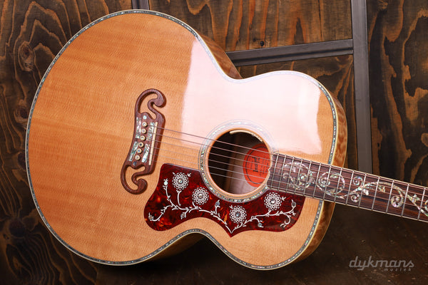 Gibson Acoustic SJ200 Vine Antique Natural Quilt PRE-OWNED!