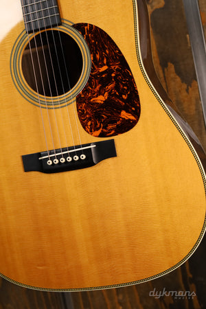 Martin HD-28V