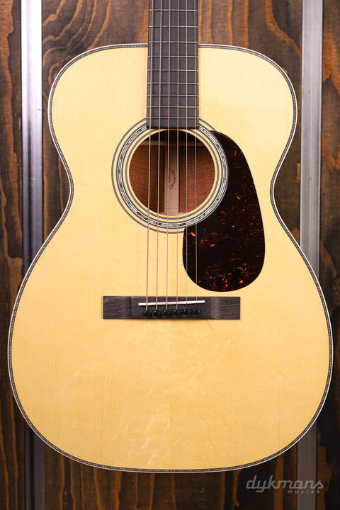 Martin Custom Shop 00-14 Flamed Mahogany