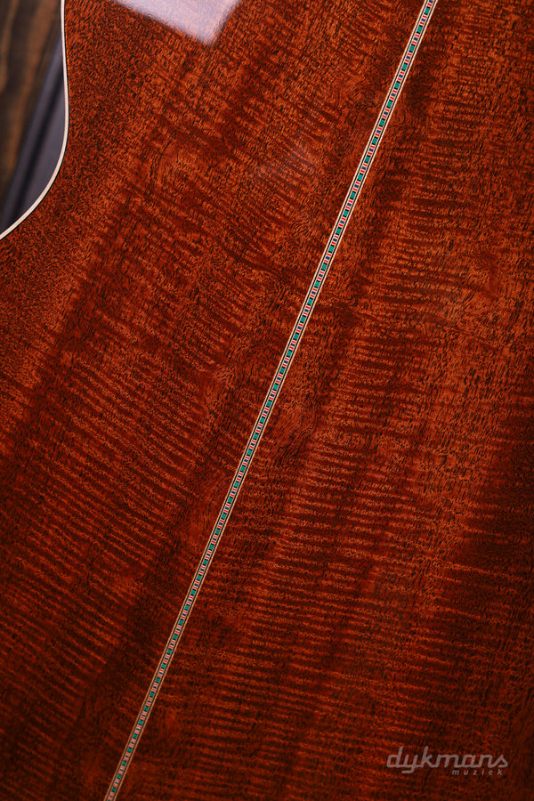 Martin Custom Shop 00-14 Flamed Mahogany