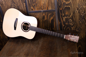 Lakewood D-32