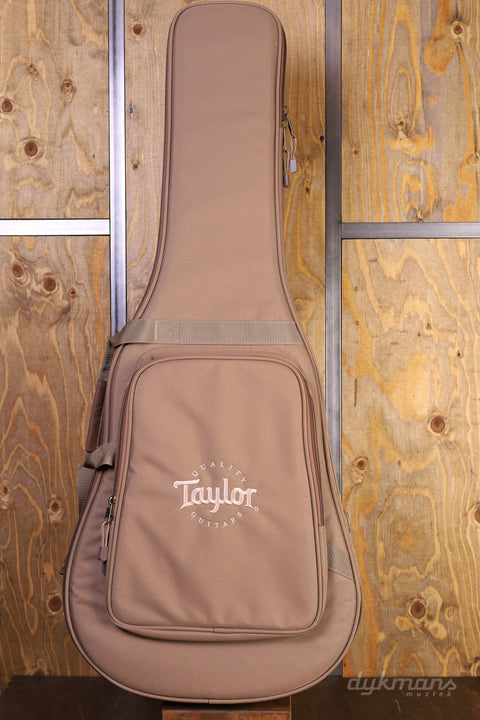 Taylor 210ce plus