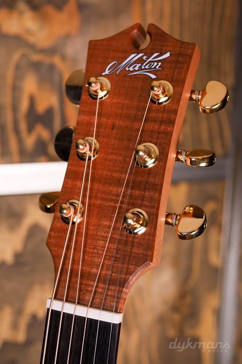 Maton EBG808 Artist