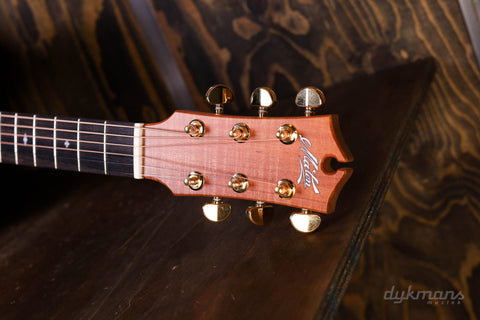 Maton EBG808 Artist