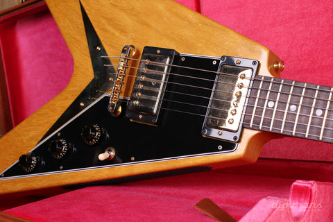 Gibson Custom Shop 1958 Korina Flying V Reissue (Black Pickguard) - Natural