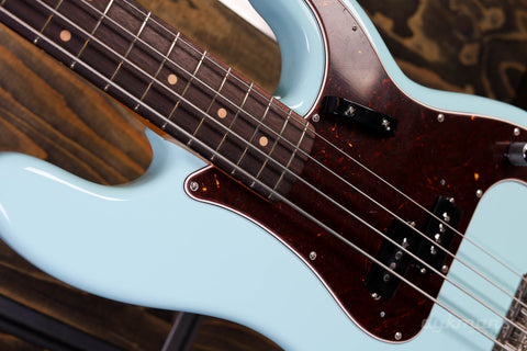 Fender American Vintage II 1960 Precision Bass RW Daphne Blue