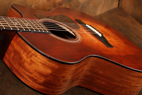 Eastman AC222CE-OV-CLA