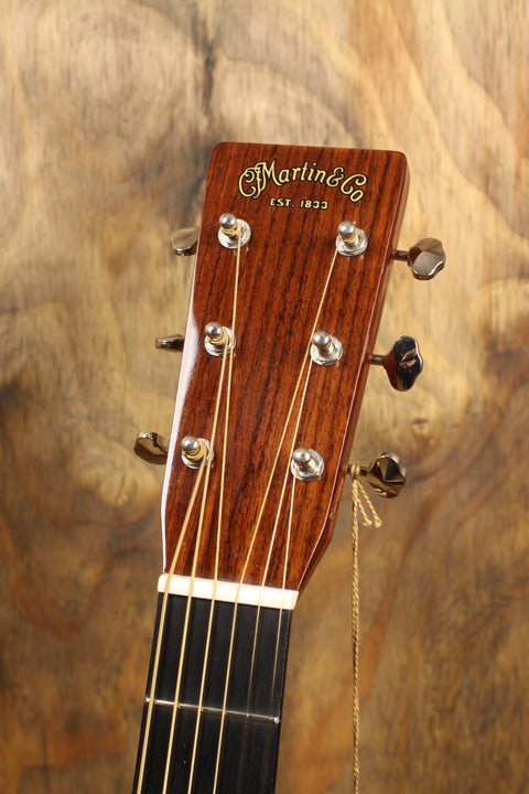 Martin Guitars 000-28EC